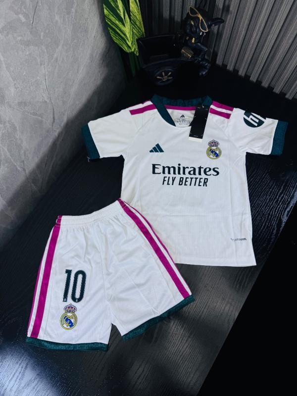 CONJUNTO NIÑO REAL MADRID