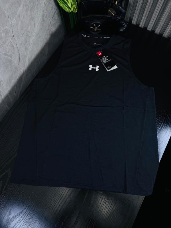 Camisa Deportiva Premium Esqueleto UNDER ARMOUR NEGRA