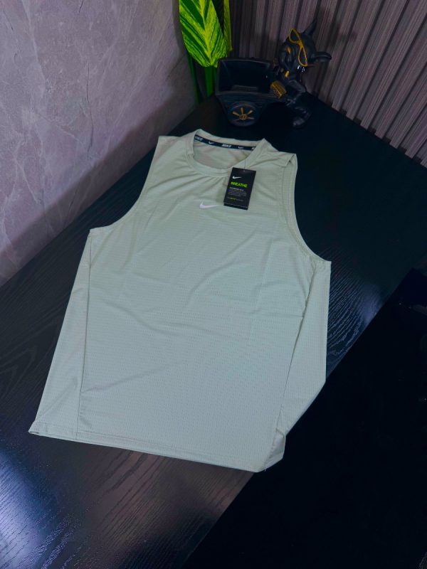 Camisa Deportiva Premium Esqueleto NIKE VERDE PASTEL